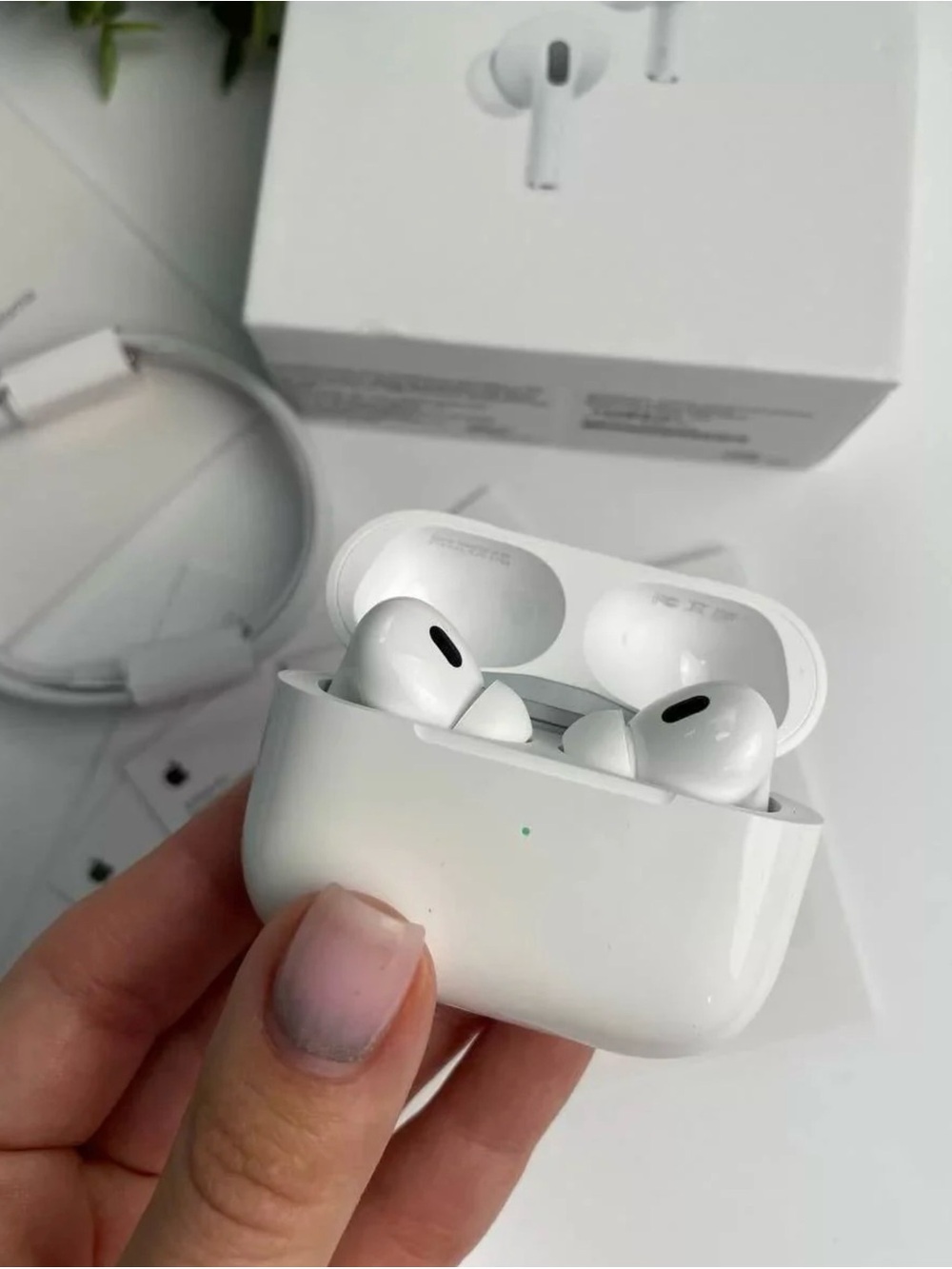 Apple White True Wireless Earbuds with Charging Case